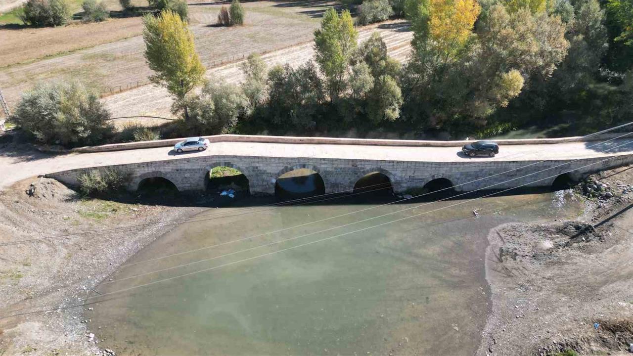Tokat Sulusaray'daki 2 Bin Yıllık Köprü Hala Kullanımda