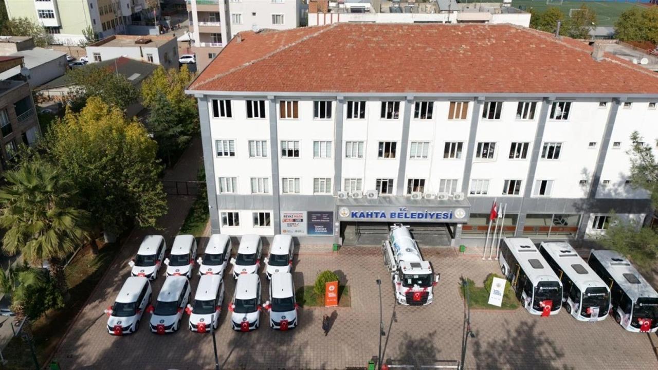 Kahta'da 14 Yeni Araç, Belediye Filosu İçin Alındı
