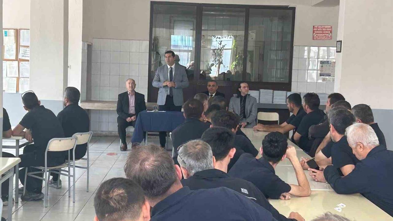 Afyonkarahisar Bolvadin'de SGK İl Müdürü Çelikbaş, Sosyal Güvenliğin Önemi Üzerine Konuştu