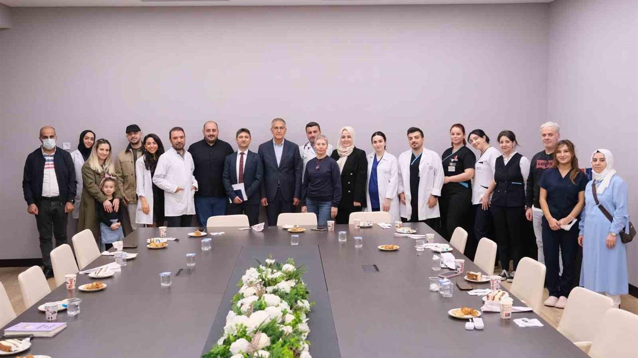 Biruni Üniversitesi Tıp Fakültesi Hastanesi'nde 100'üncü Kemik İliği Nakli Gerçekleştirildi