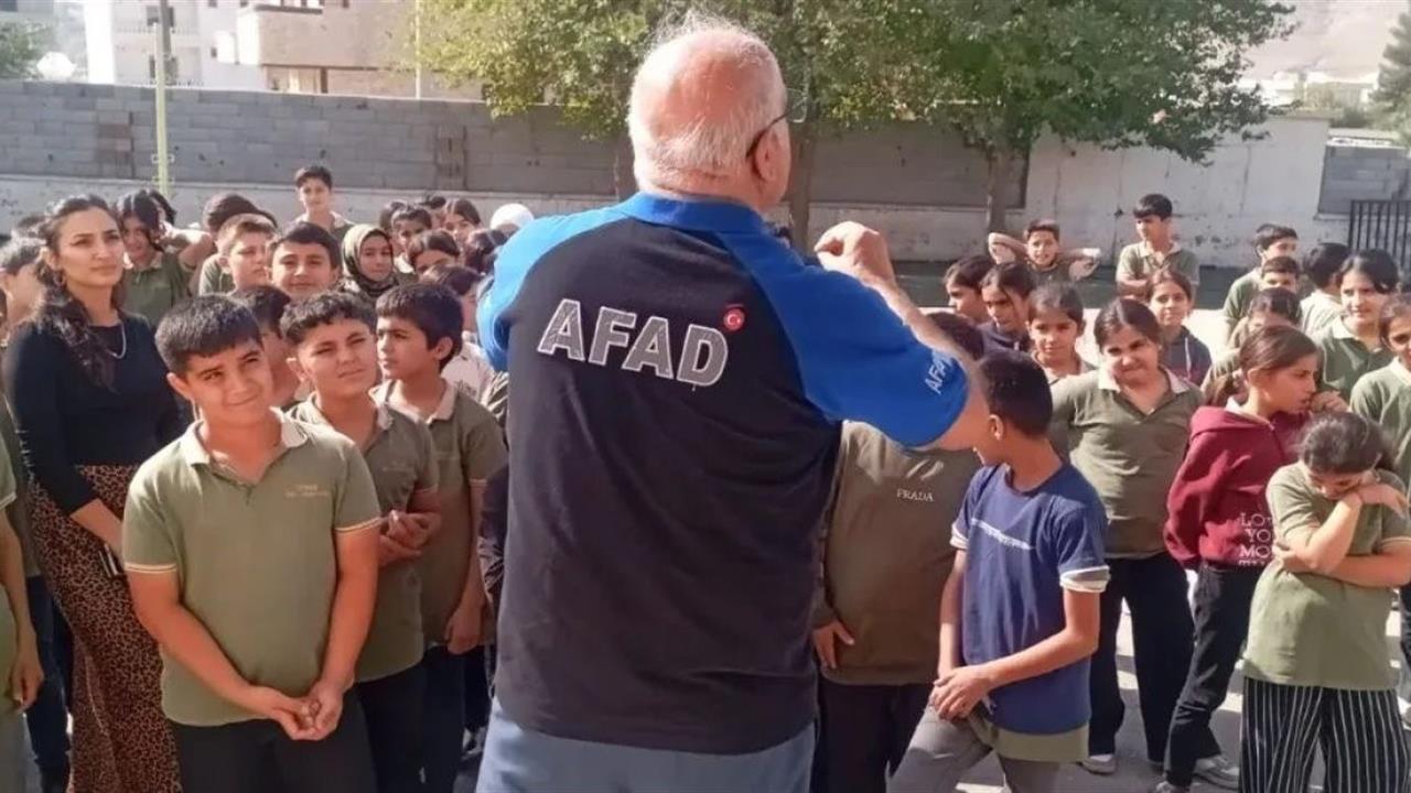 Şırnak'ta Öğrencilere Afet Bilinci Eğitimi Veriliyor