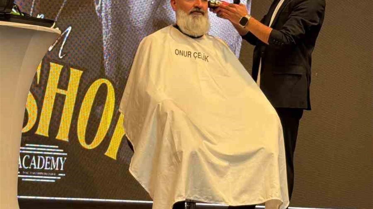 Kars Sarıkamış'ta Kuaför Onur Çelik, Ulusal Organizasyonda Görev Aldı