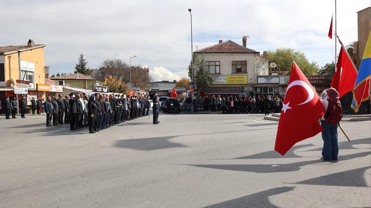 Bünyan'da 29 Ekim Cumhuriyet Bayramı Çelenk Töreni Gerçekleştirildi