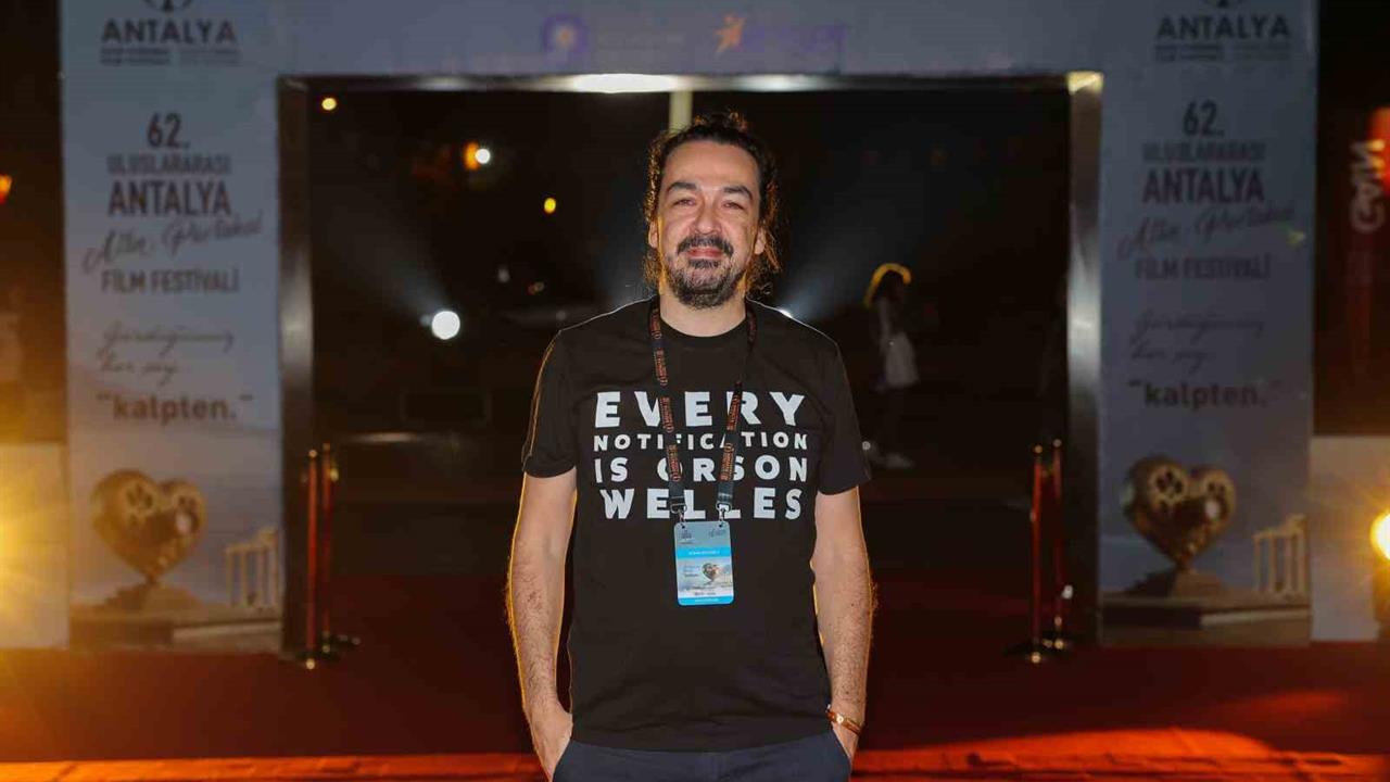 Antalya'da Düzenlenen Altın Portakal Film Festivali'nde "Post Truth" Belgeseli İzleyiciyle Buluştu