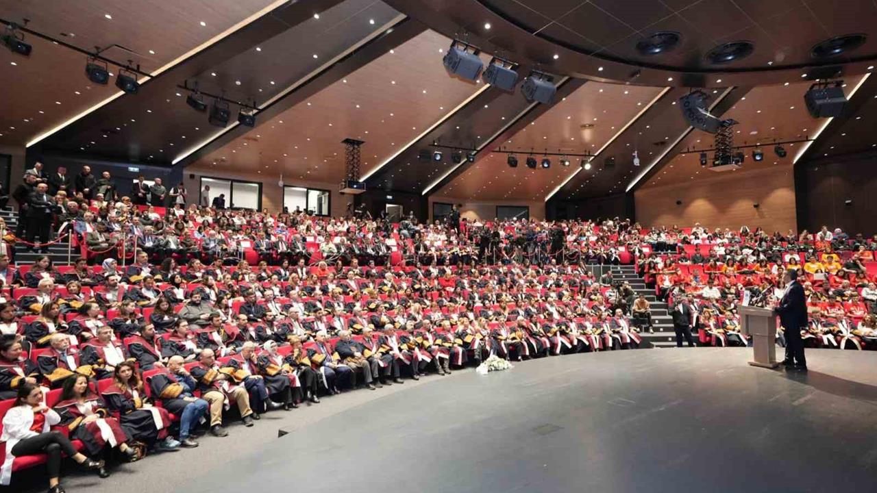 İstanbul'da Eğitimde Dönüşüm ve Üniversite Sayısındaki Artış Hakkında Açıklamalarda Bulundu