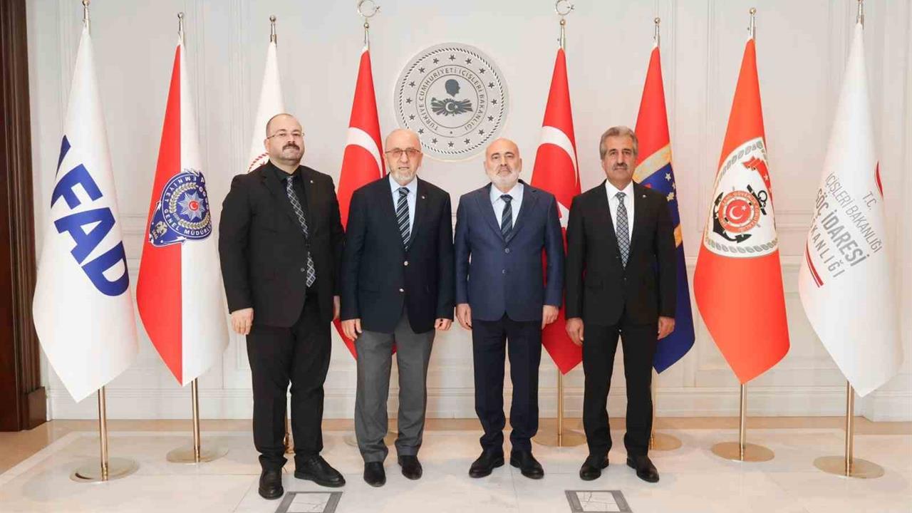 Elazığ'da Başkan Dumandağ, İçişleri Bakan Yardımcıları ile Görüştü