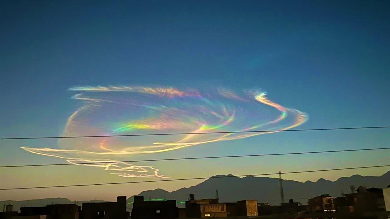Ketta Belucistan'da Oluşan Ateş Gökkuşağı, Hayranlık Uyandırdı