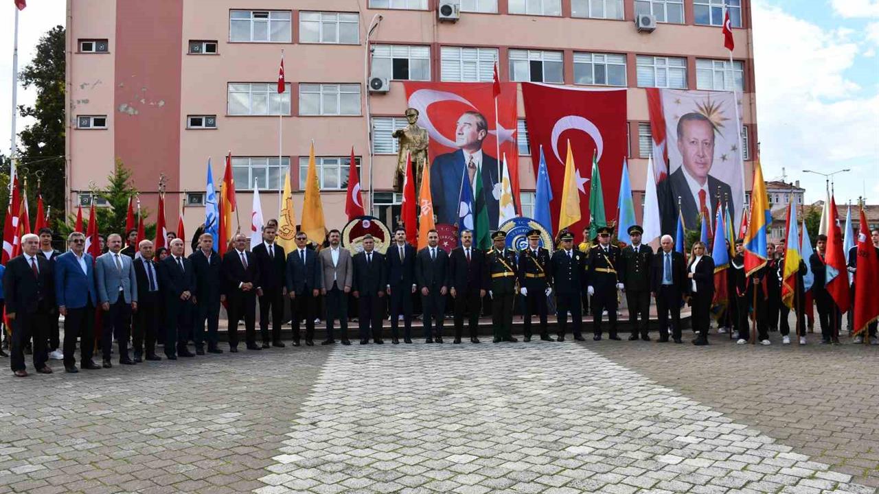 Samsun Vezirköprü'de Cumhuriyet'in 102. Yılına Özel Tören Düzenlendi