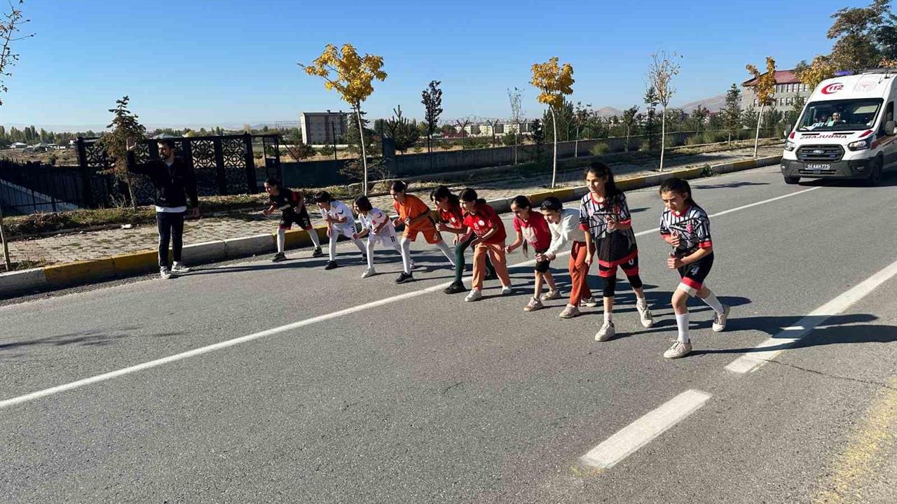 Ağrı Patnos'ta Cumhuriyet Coşkusu ile 29 Ekim Koşusu Gerçekleştirildi