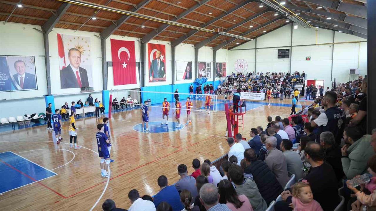 Yenişehir'de Voleybol Takımı, 5'te 5 Galibiyetle Devam Ediyor