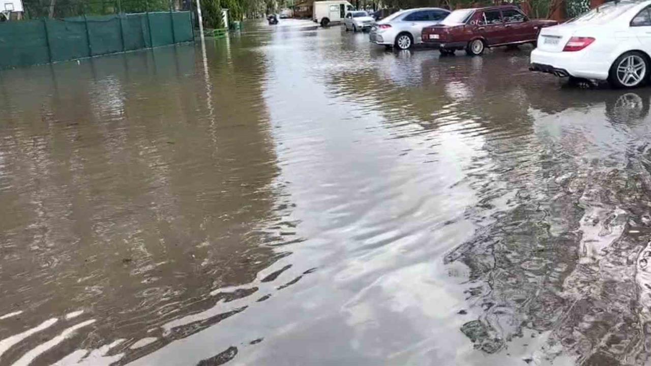Muğla Köyceğiz'de Şiddetli Sağanak Yağış Sonrası Sokaklar Su İçinde Kaldı