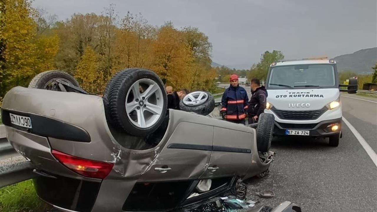 Zonguldak Çaycuma'da Yağışlı Hava Nedeniyle Meydana Gelen Kazada 2 Kişi Yaralandı