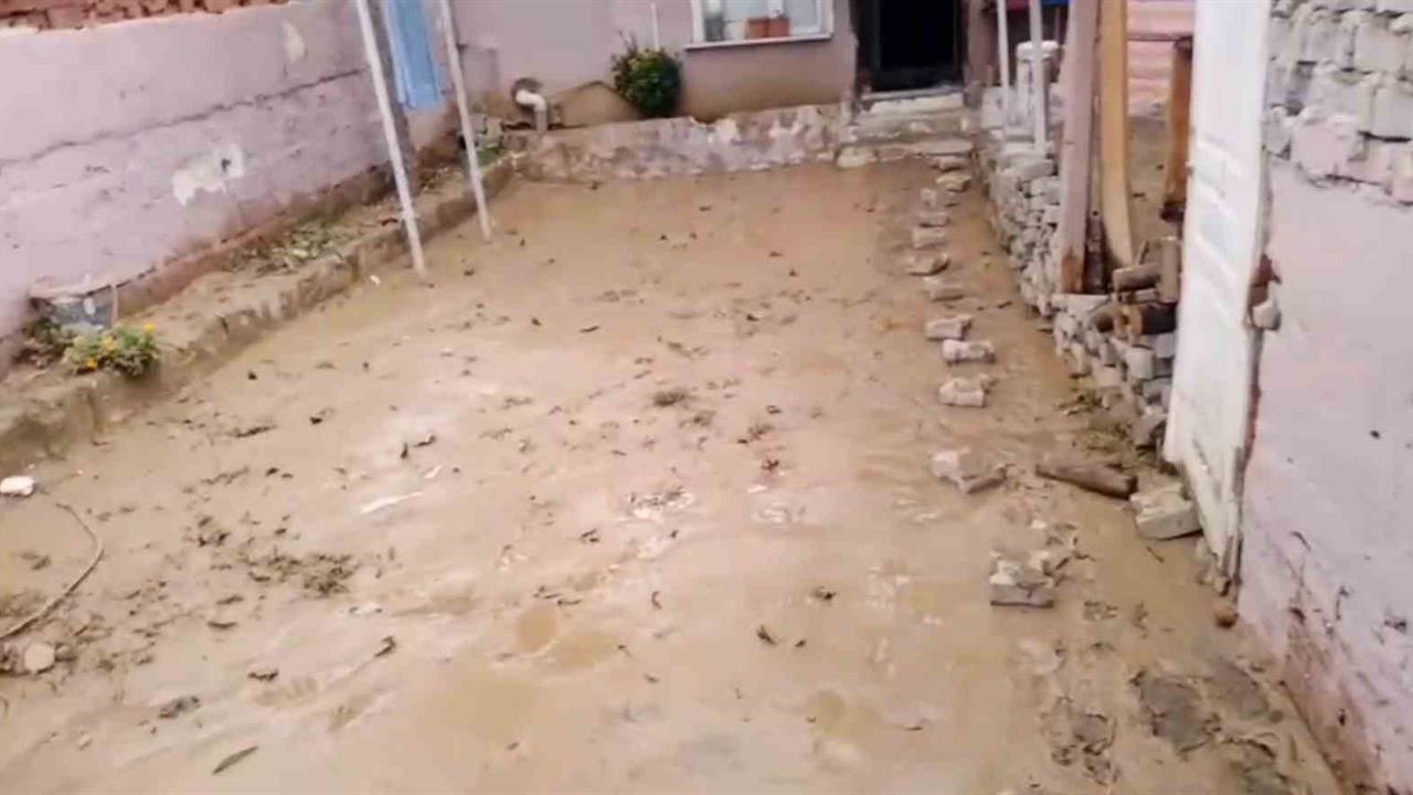 Tekirdağ Süleymanpaşa'da Yağmur Sonrası Su Baskınına Tepki