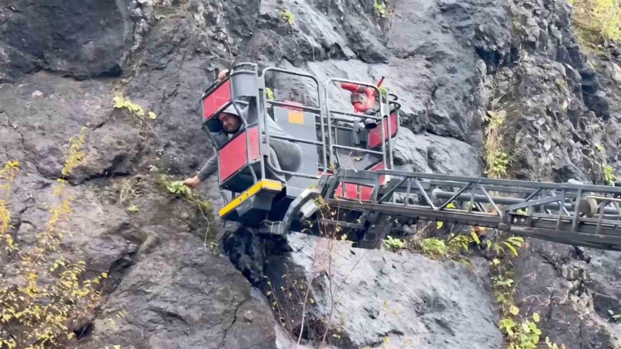 Bartın Amasra'da Kabloların Sarkan Durumu Paniğe Yol Açtı
