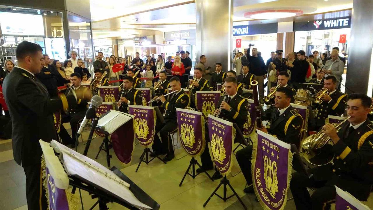 Malatya'da 29 Ekim Cumhuriyet Bayramı İçin Konser Düzenlendi