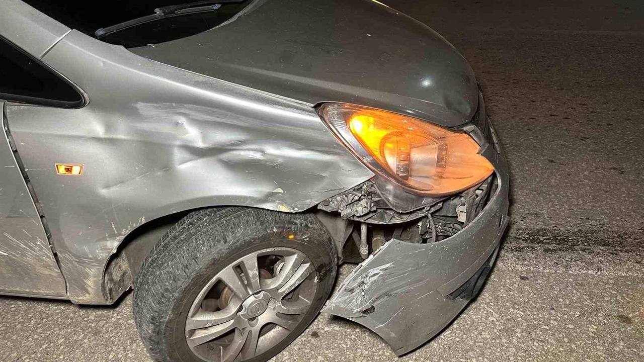 Uşak'ta Motosiklet ve Otomobilin Çarpışması Sonucu 2 Kişi Yaralandı