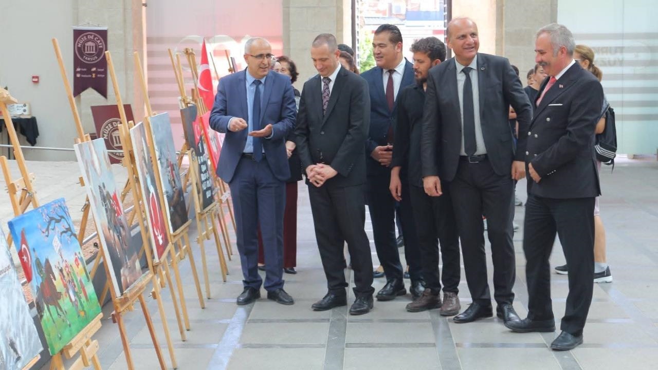 Tarsus'ta 102. Cumhuriyet Bayramı Kutlaması İçin Resim Sergisi Açıldı