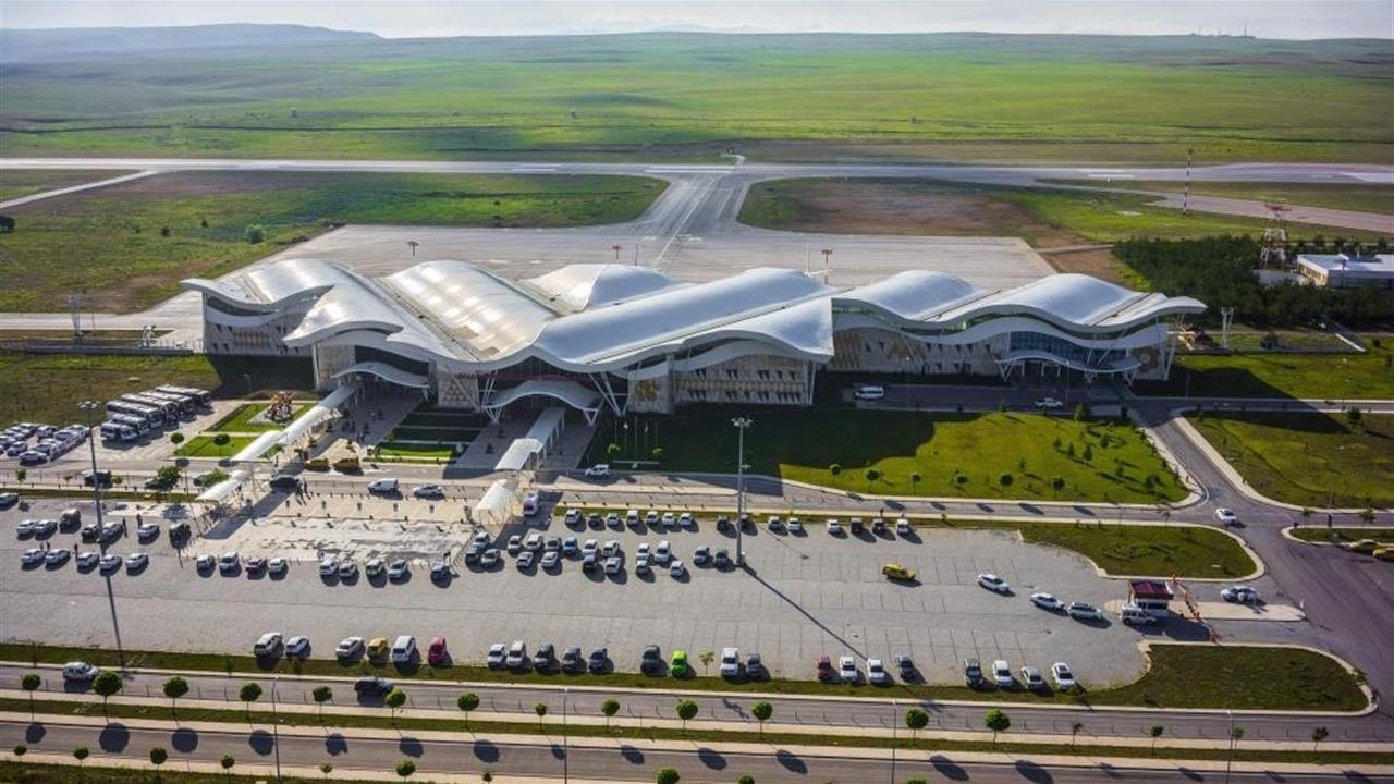 Sivas Nuri Demirağ Havalimanı'nda 9 Ayda 395 Bin Yolcu Seyahat Etti