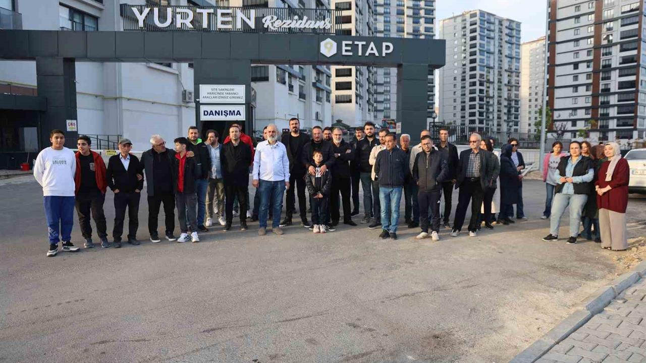 Elazığ Çaydaçıra'da Site Yönetiminin Yükselttiği Aidatlar Nedeniyle Sakinler İsyan Etti