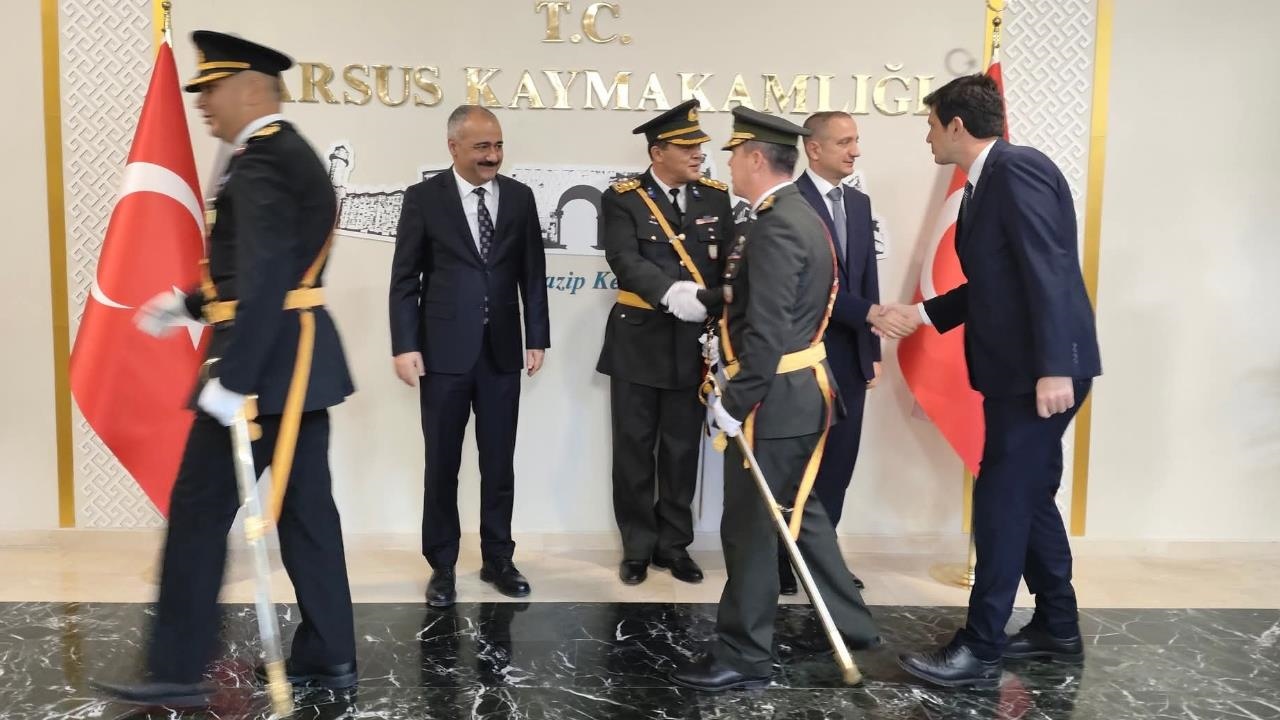 Kaymakam Akyüz, Tebrıkleri Kabul Etti