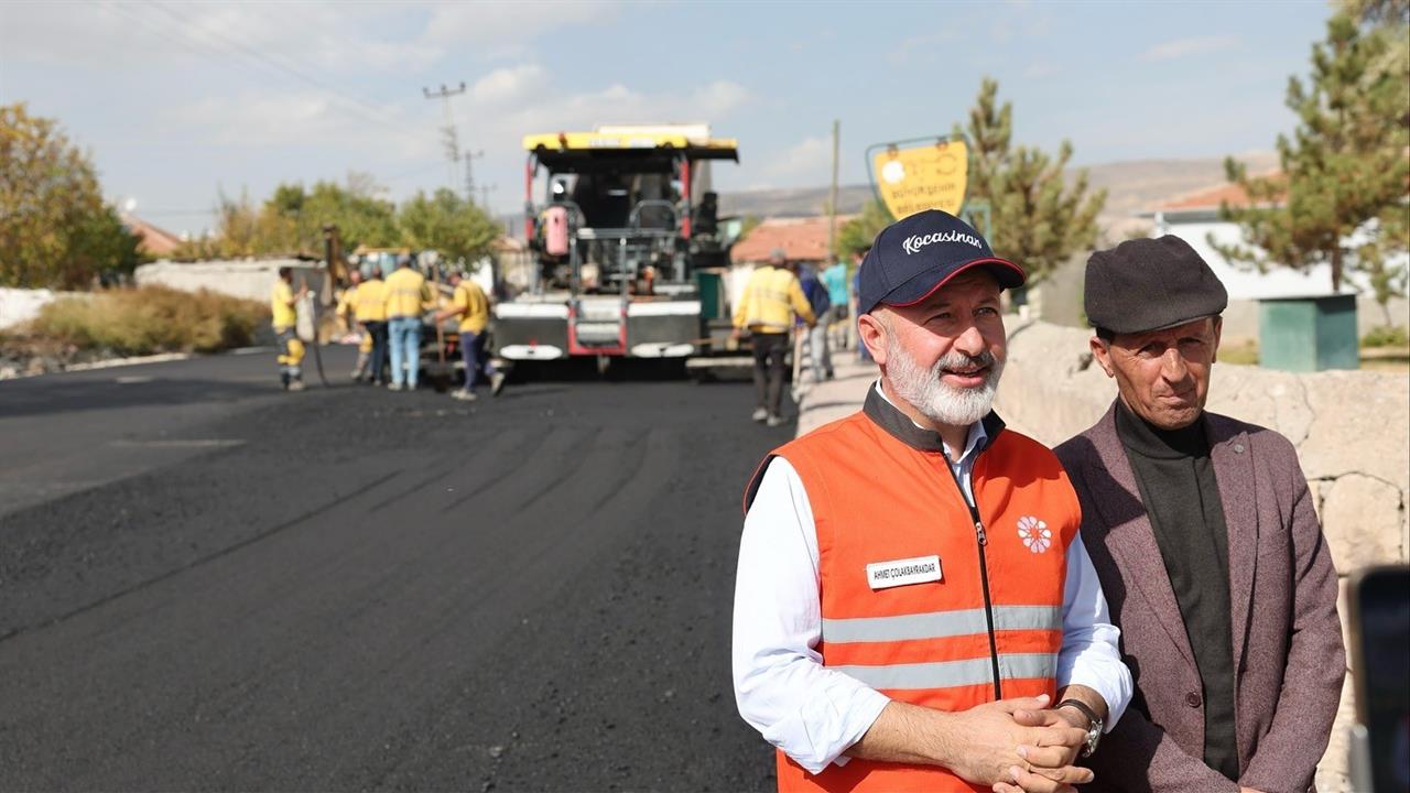 Kayseri Kocasinan'da Yol Yenileme ve Asfalt Çalışmaları Devam Ediyor