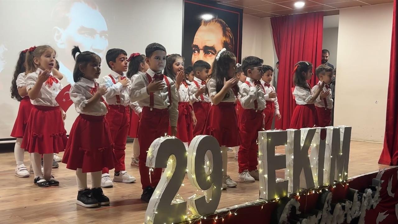 Yüksekova’da Cumhuriyet’in 102. Yıldönümü Coşkuyla Kutlandı
