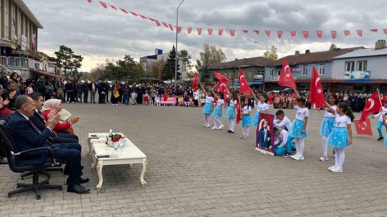Arpaçay'da Cumhuriyetin 102. Yılı Coşkuyla Kutlandı