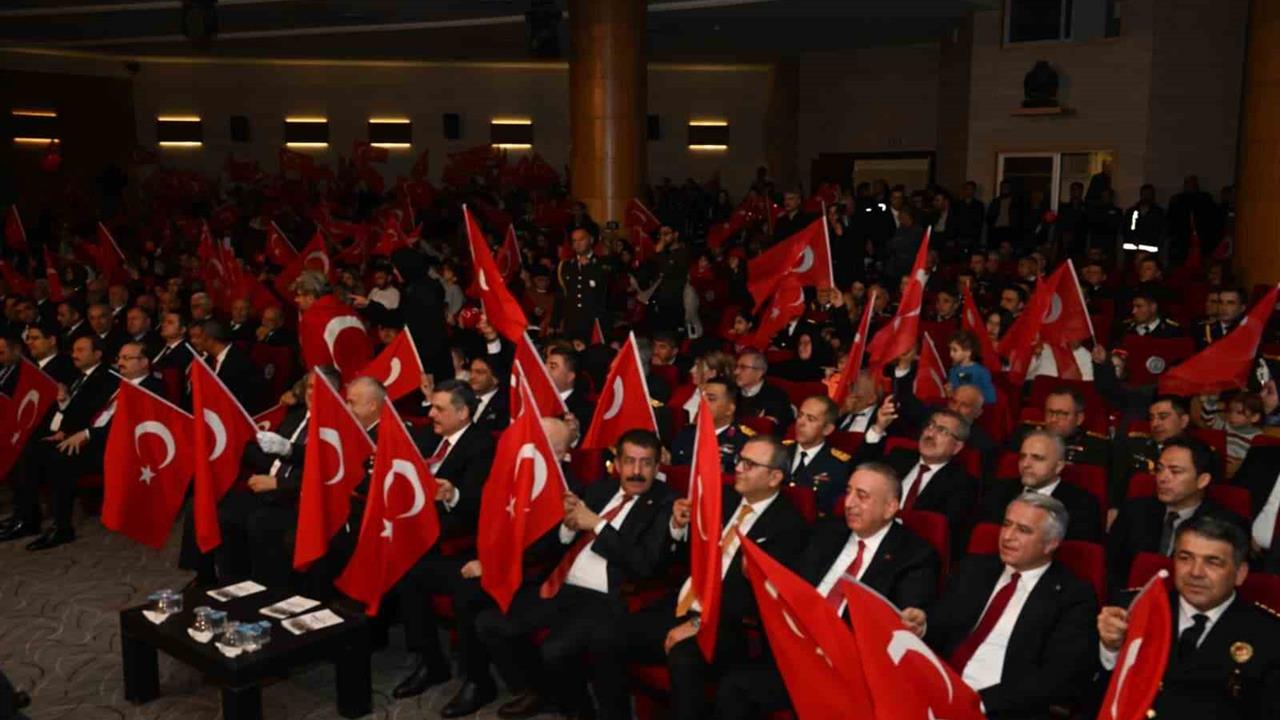 Erzurum'da 102. Yıl Kutlamalarında Vali Çiftçi'den Önemli Mesajlar