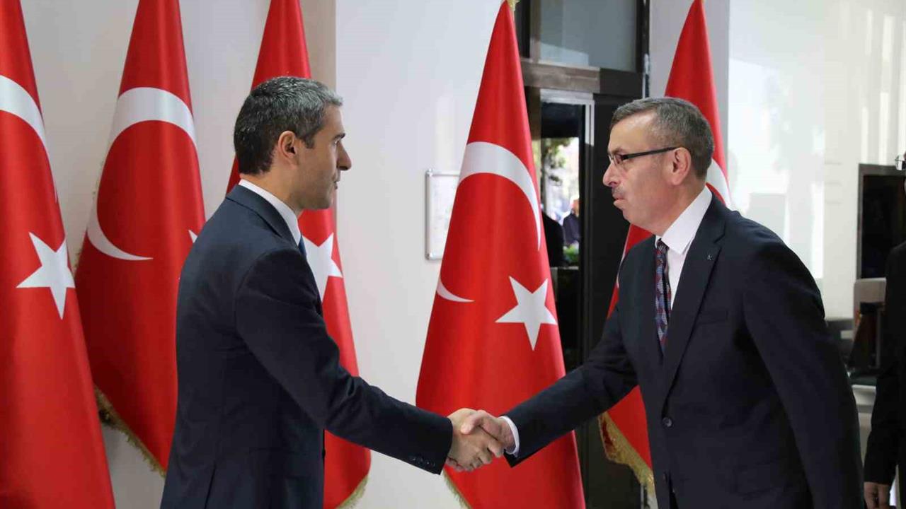 Uşak’ta 29 Ekim Cumhuriyet Bayramı 102. Yıl Kutlamaları Gerçekleştirildi