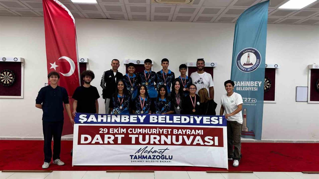 Şahinbey'de Cumhuriyetin 102. Yılı Özel Etkinliklerle Coşkuyla Kutlandı