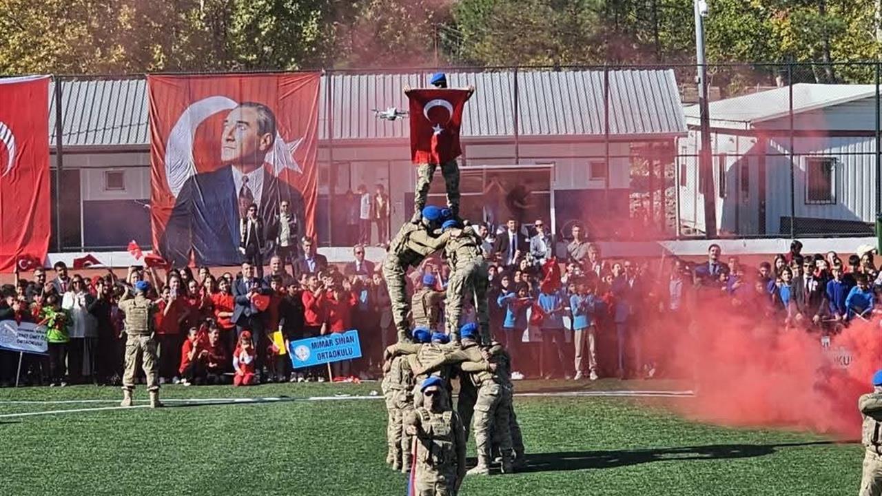 Adıyaman Gölbaşı'nda 29 Ekim Cumhuriyet Bayramı Coşkuyla Kutlandı