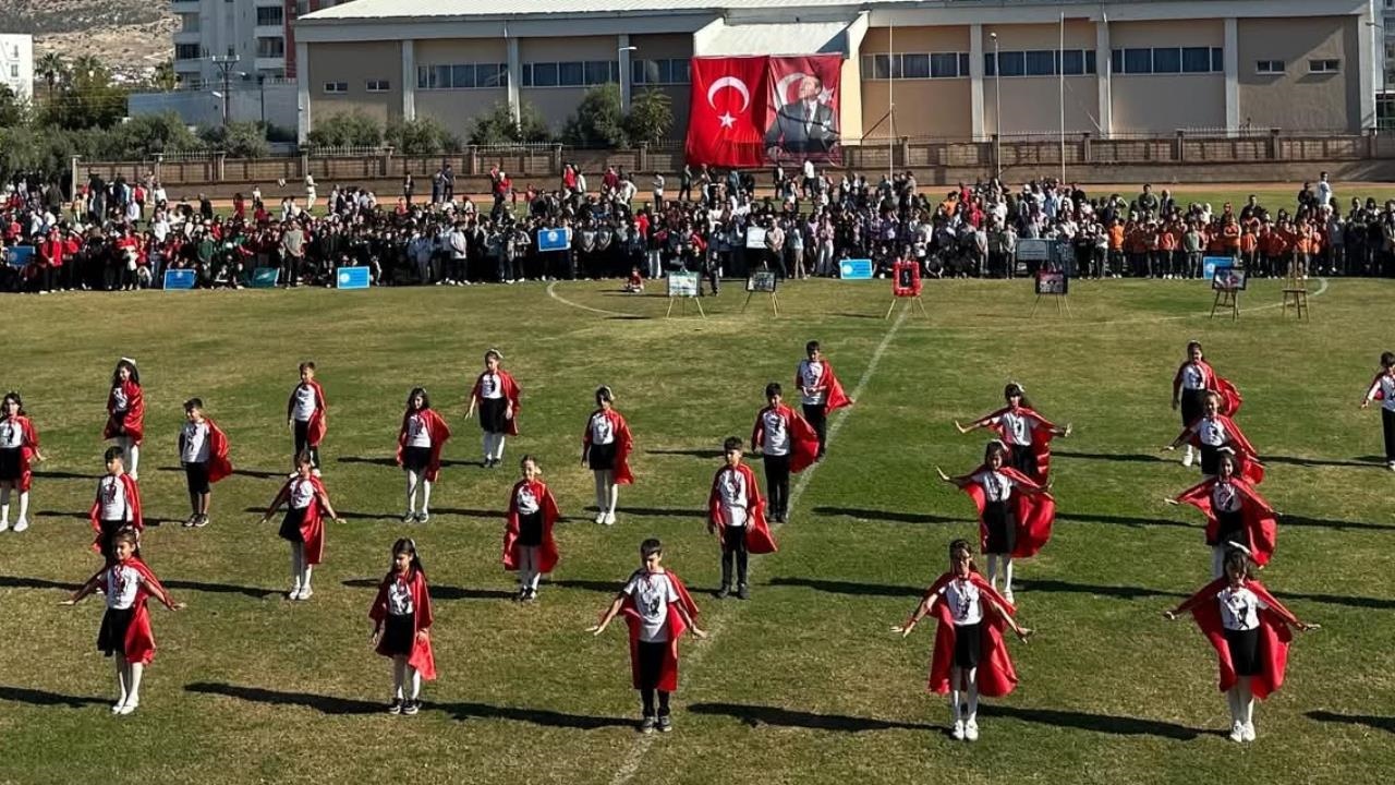 Mut'ta 29 Ekim Cumhuriyet Bayramı Coşkuyla Kutlandı