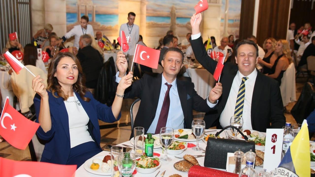 Bodrum Fenerbahçeliler Derneği Cumhuriyetin 102. Yılını Coşkuyla Kutladı