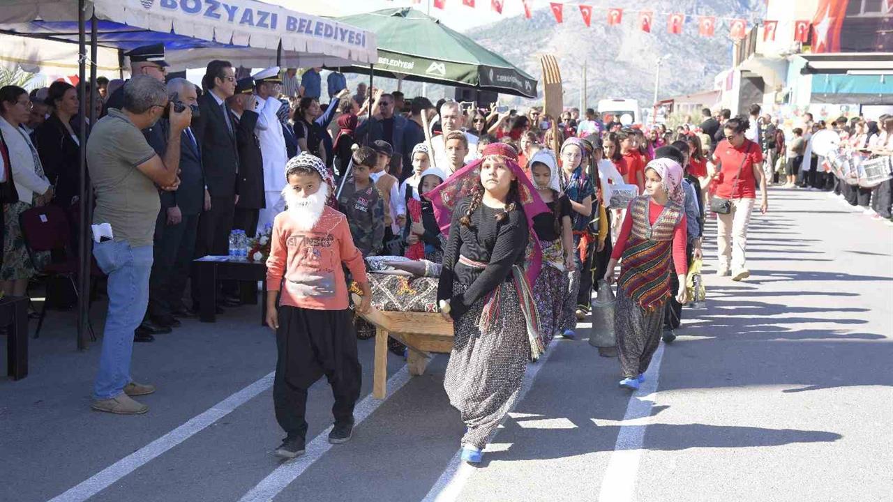 Mersin Bozyazı'da Cumhuriyet Bayramı 102. Yıldönümü Coşkuyla Kutlandı