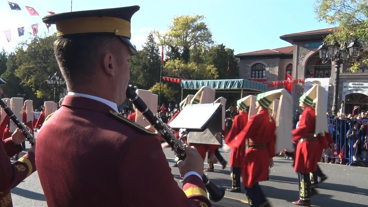 Ankara'da Cumhuriyet Bayramı Kortej Yürüyüşü Gerçekleştirildi
