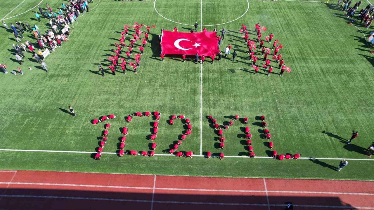 Balıkesir Sındırgı'da 29 Ekim Cumhuriyet Bayramı Coşkuyla Kutlandı