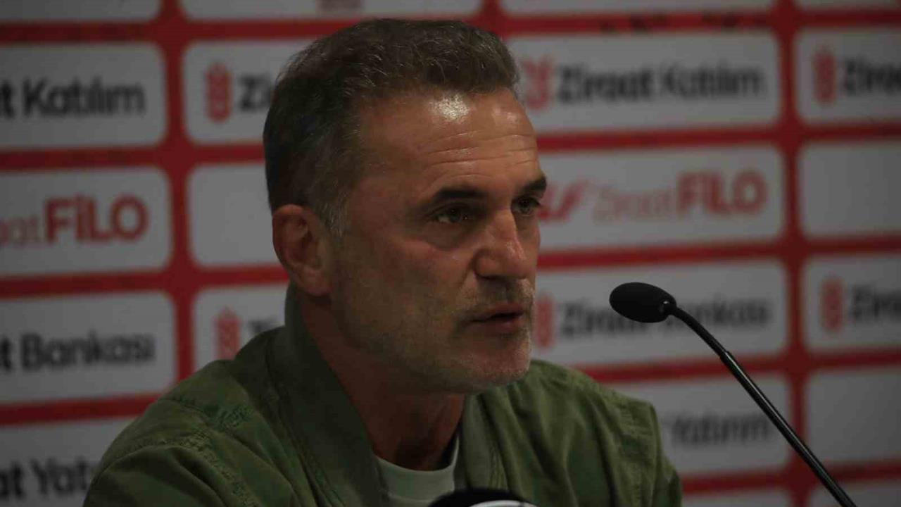 Bursaspor Teknik Direktörü Tahsin Tam, Antalyaspor karşılaşmasında genç oyunculara önem verdiklerini belirtti.