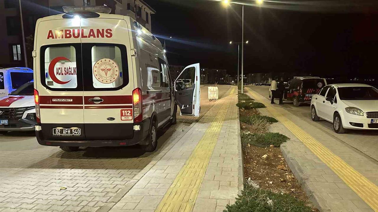 Adıyaman Merkez'de İki Grup Arasında Çıkan Kavgada 2 Kişi Yaralandı