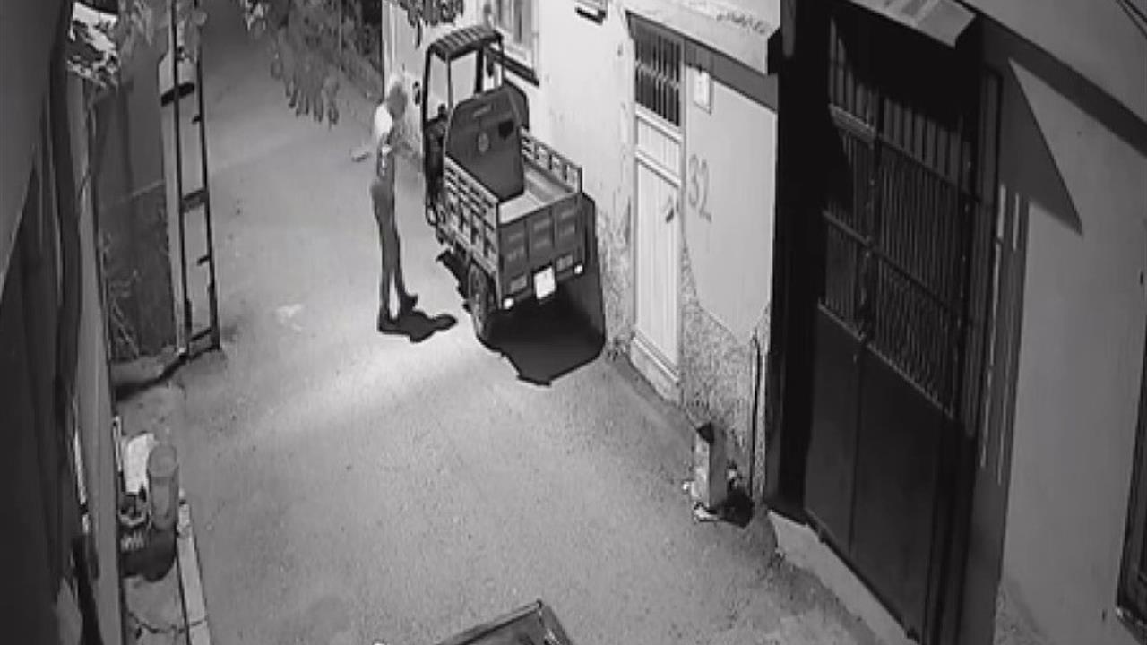 Adana Seyhan'da Park Halindeki Moped Hızla Çalındı