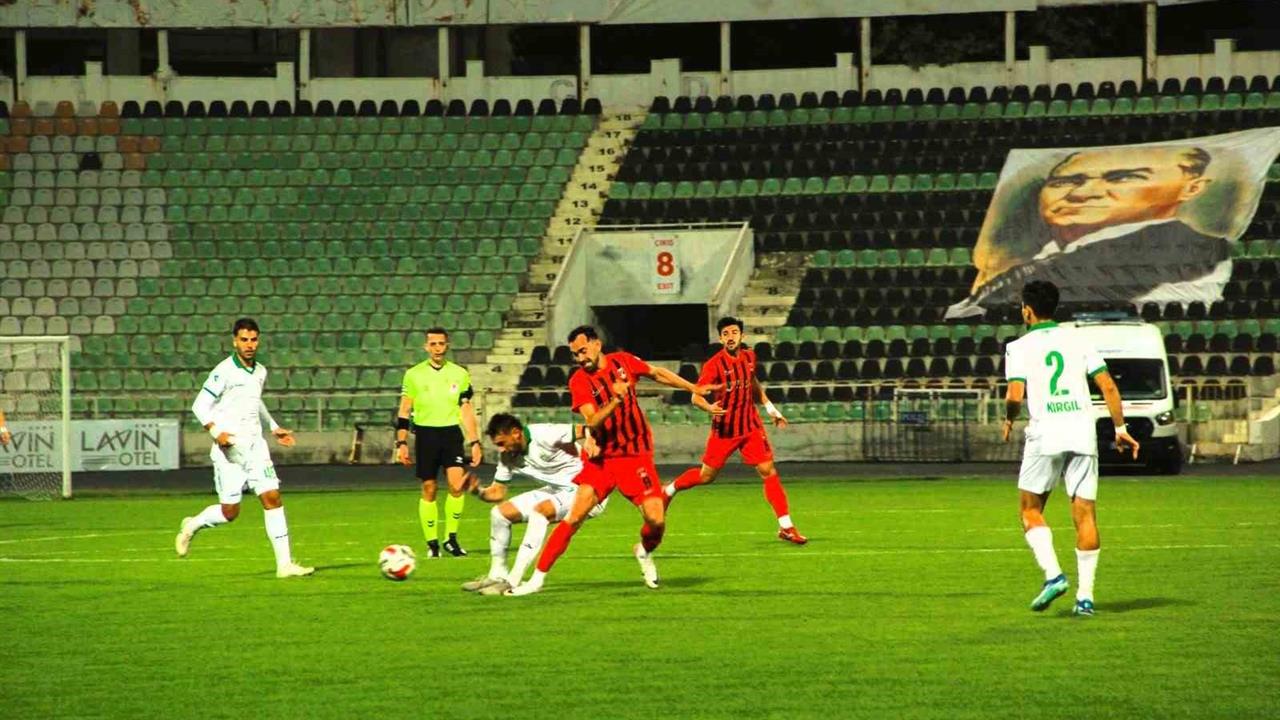 Denizli İdmanyurdu, Bornova 1877'yi 1-0 Yenerek Puanını 17'ye Çıkardı