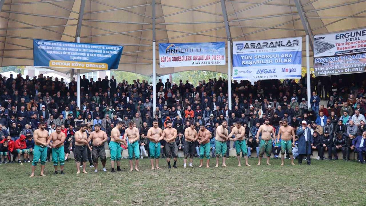 Erzurum Uzundere'de 102. Geleneksel Karakucak Güreşleri Coşkuyla Gerçekleşti
