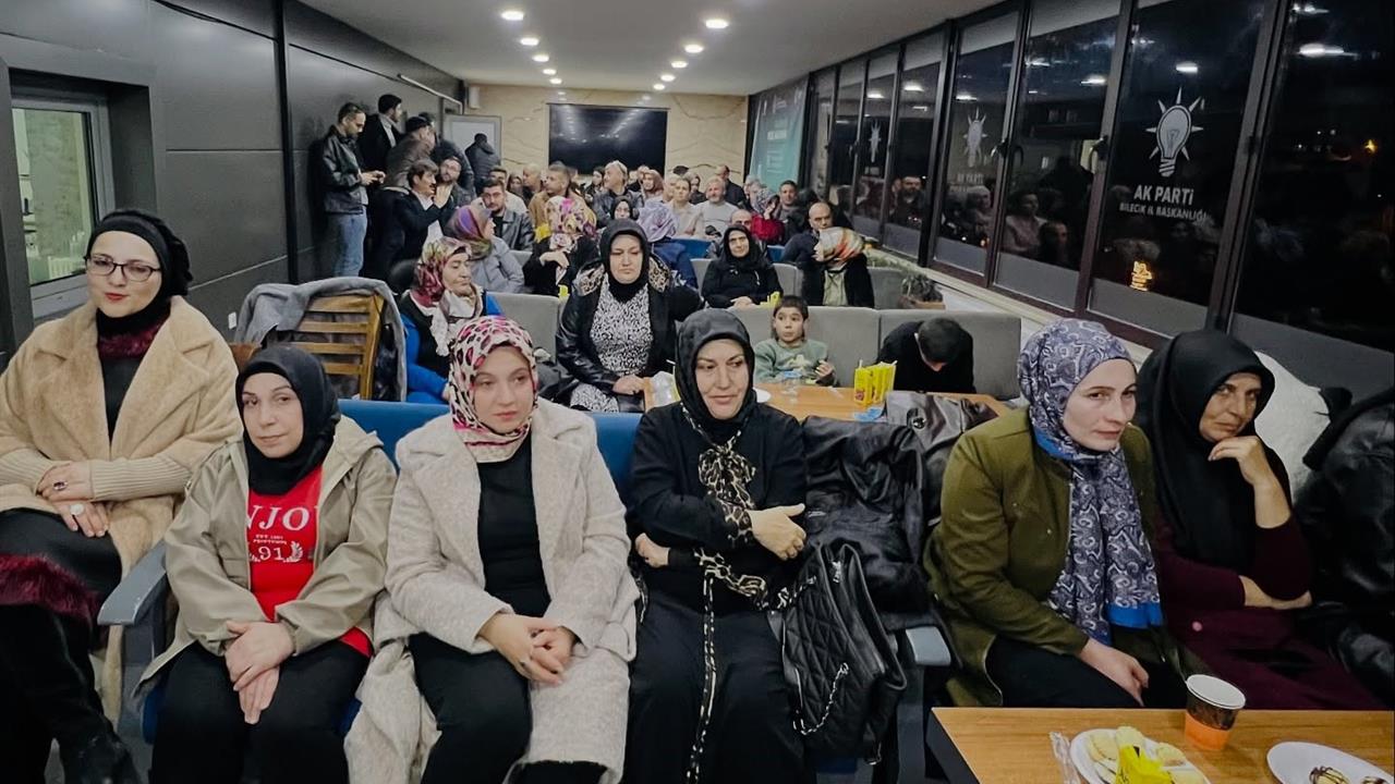 Bilecik Merkez'de AK Parti, Hedeflerini ve Stratejilerini Tartıştı