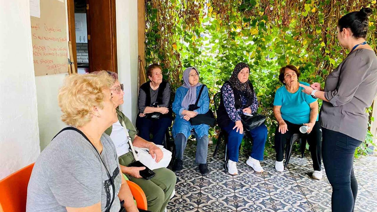 Antalya Muratpaşa'da 60 Yaş Üstü Bireylere Sağlık Taraması Yapılıyor