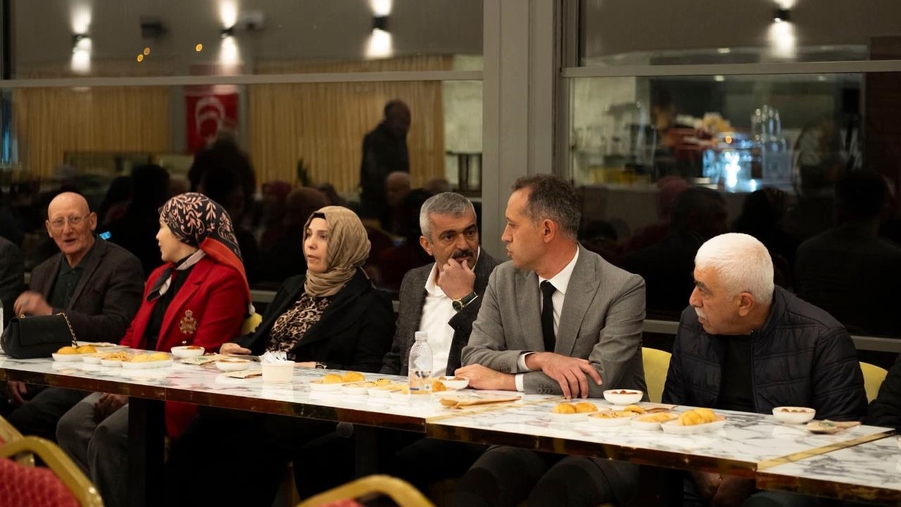 Çamlıyayla Belediyesi Esnaflarla İstisare Toplantısı Düzenledi