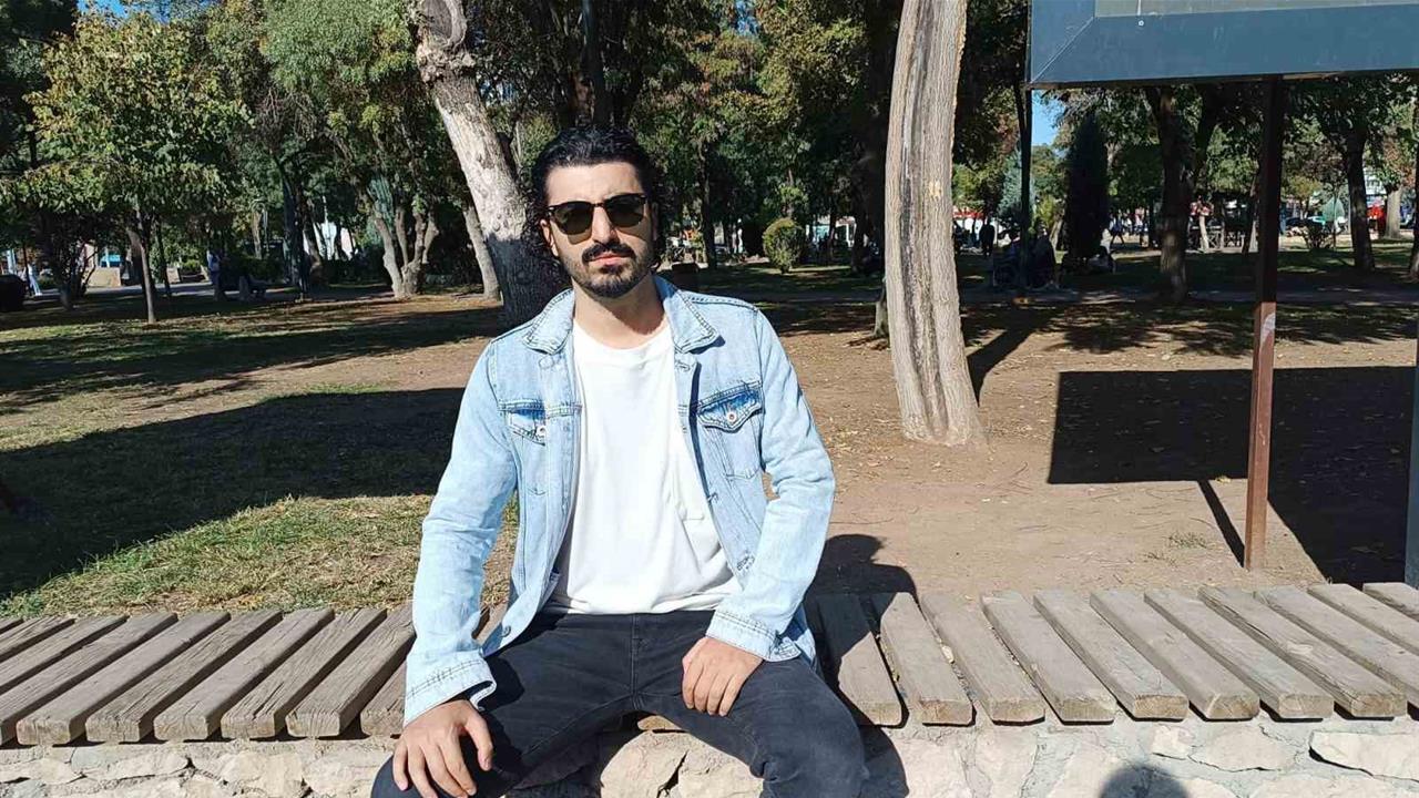 Batman'da Yaşayan Ali Adanır, Bali'deki Macerasında Maymunlarla İlginç Olaylar Yaşadı