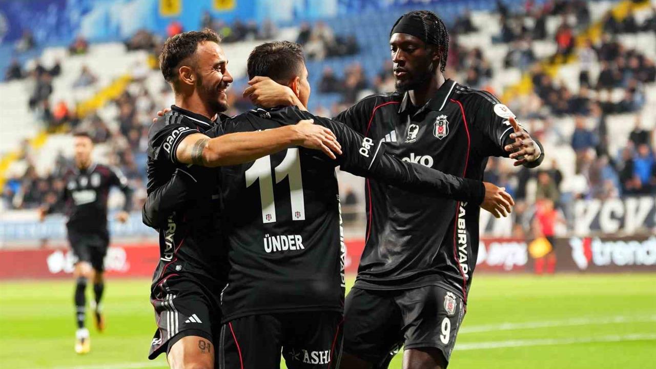 İstanbul'da Beşiktaş ve Fenerbahçe Derbisinde İlk 15 Dakikada Sadece 4 Gol Atıldı