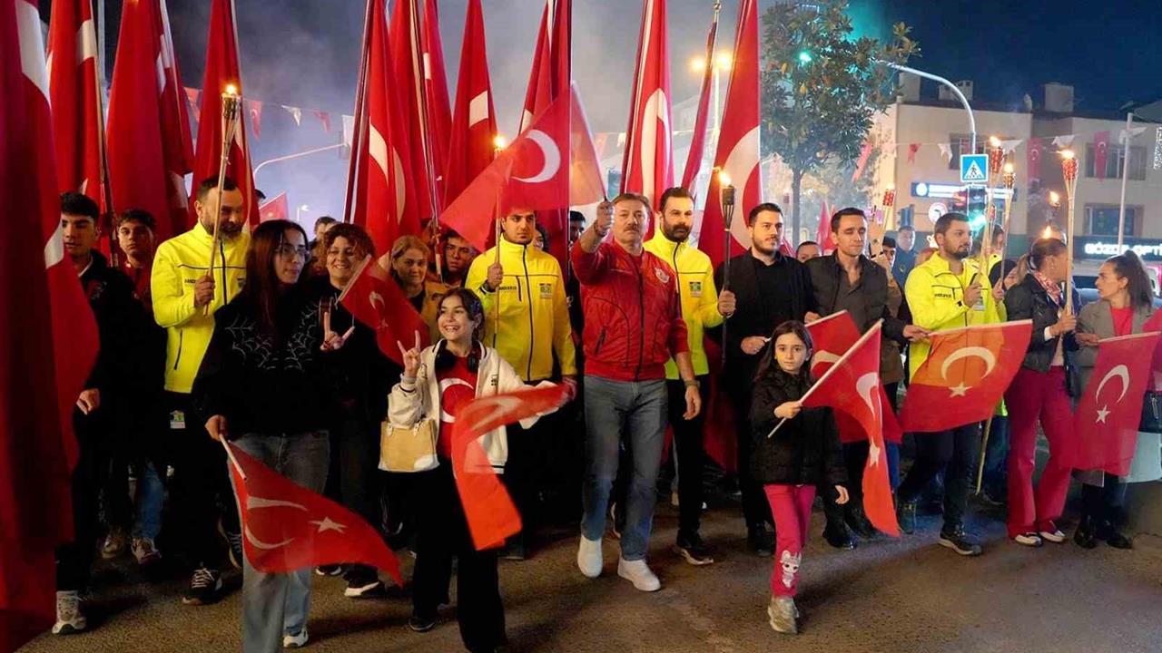 Bahçelievler'de 29 Ekim Cumhuriyet Bayramı Etkinlikleriyle Coşkuyla Kutlandı