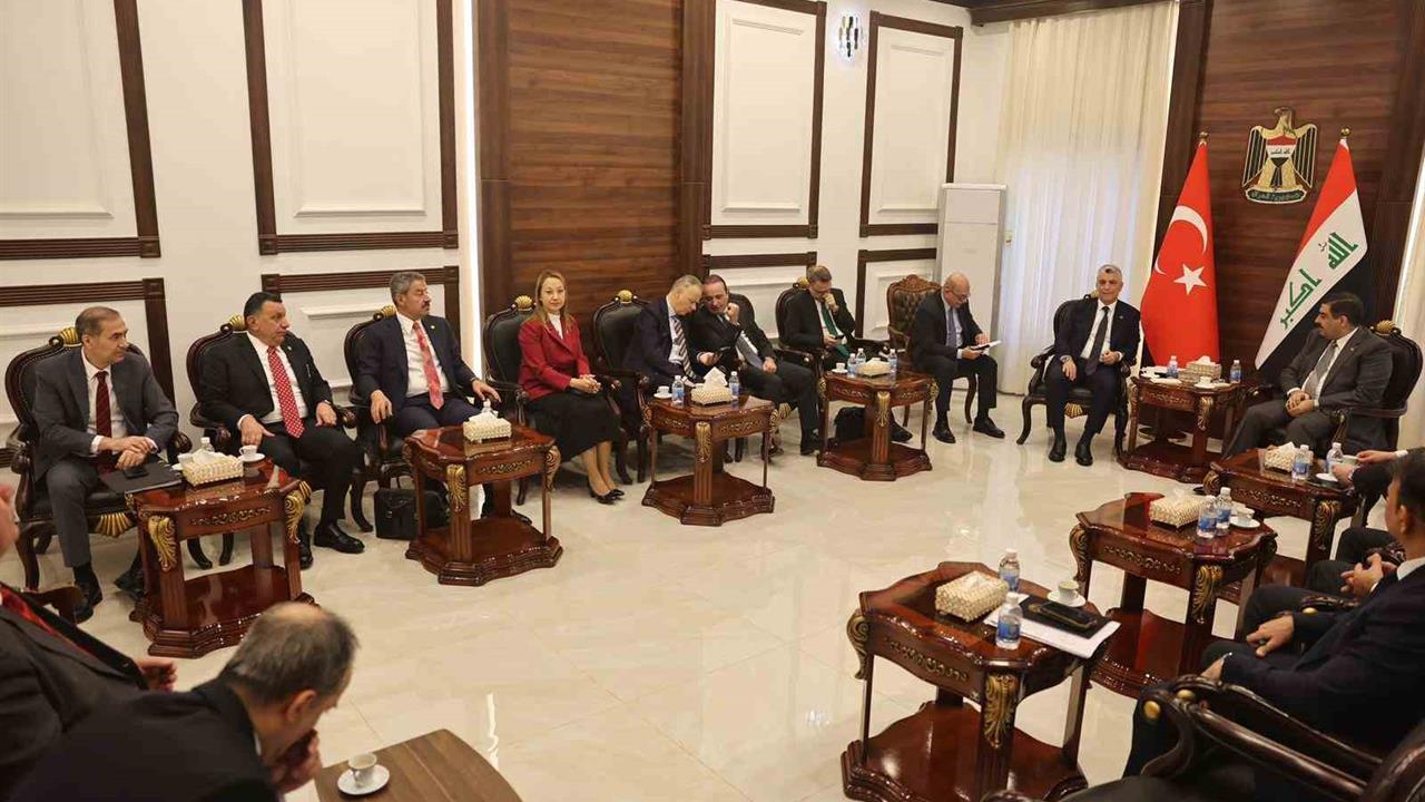 Şırnak'ta Türkiye ve Irak Ticaret Bakanları Görüştü