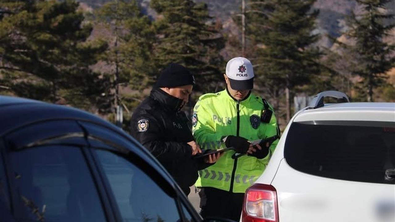 Çankırı'da Jandarma ve Polis Ekiplerinin Yürüttüğü Operasyonda 94 Şahıs Gözaltına Alındı