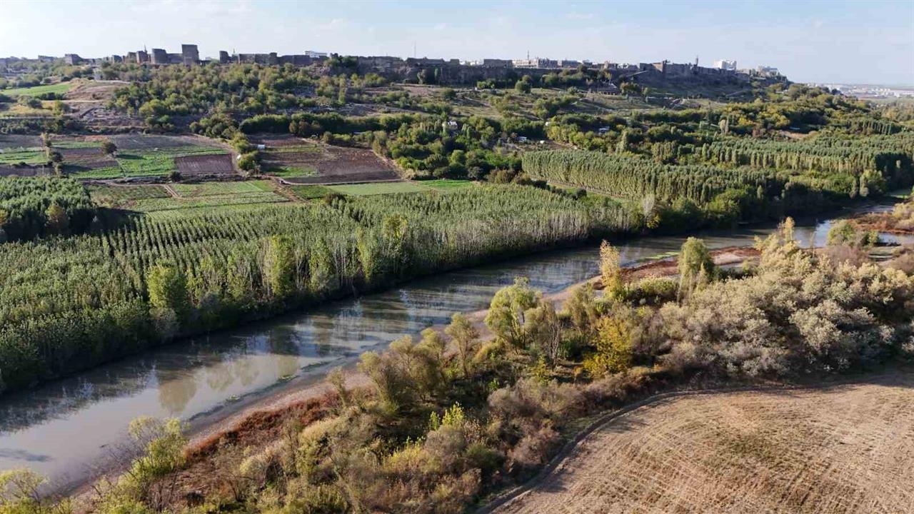 Diyarbakır'da Dicle Nehri'nin 100 Kilometrelik Kısmı "Nehir" Statüsünde Değil